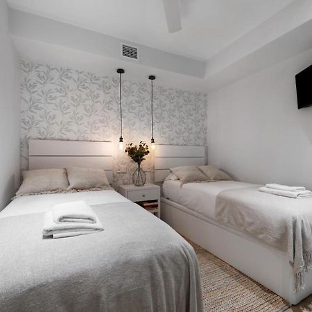 2 Bedrooms 1 Bathroom Furnished - Justicia - Executive Style - Mintystay Мадрид Экстерьер фото