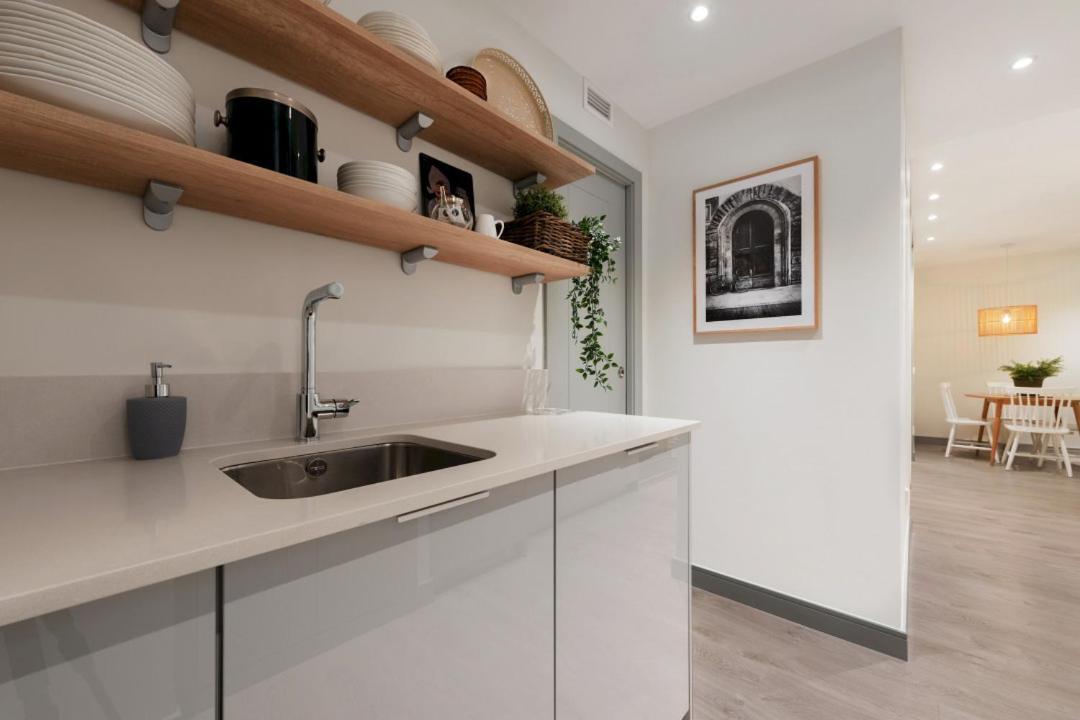 2 Bedrooms 1 Bathroom Furnished - Justicia - Executive Style - Mintystay Мадрид Экстерьер фото